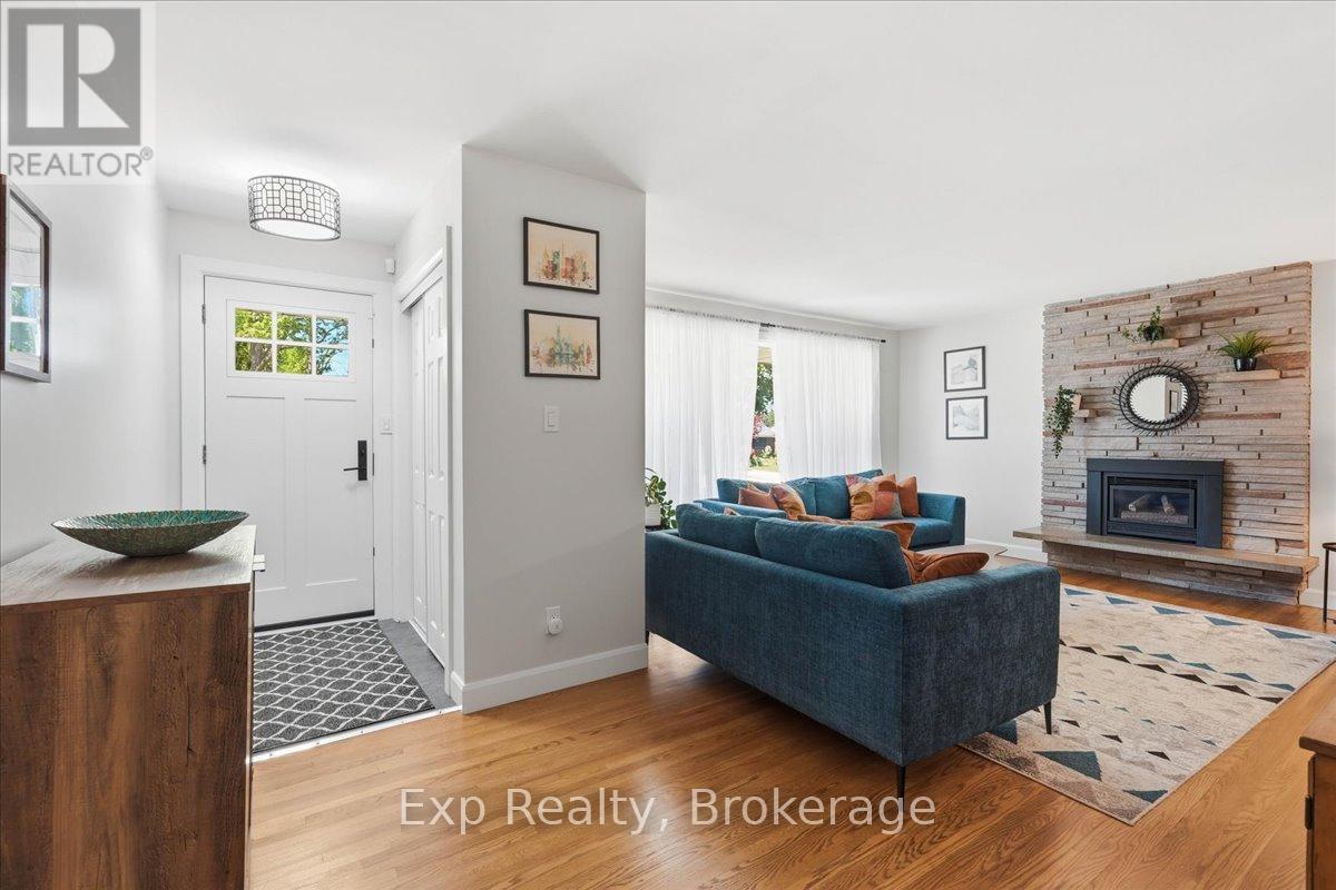 48 MELROSE CRESCENT - Image 3