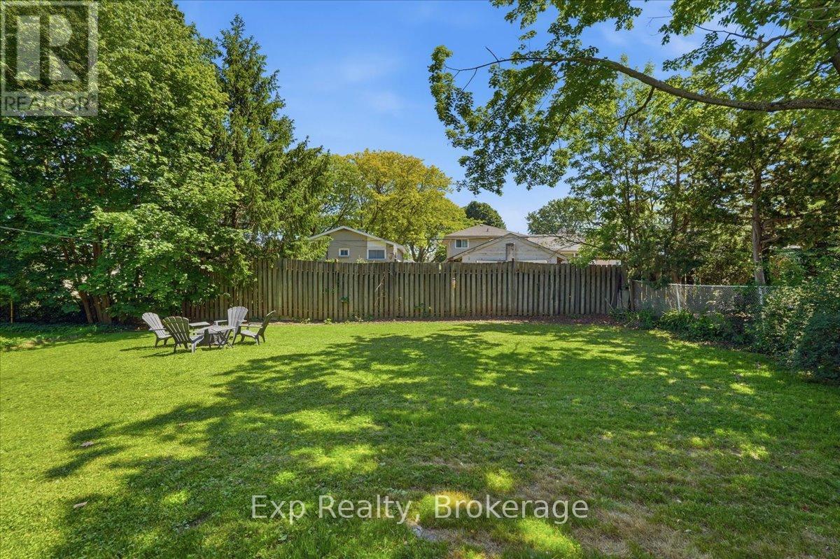 48 MELROSE CRESCENT - Image 37