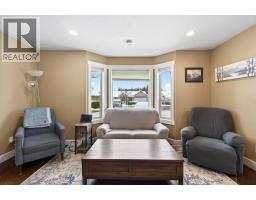 Primary Bedroom - 660 20 Street Ne Unit# 1, Salmon Arm, BC V1E2K9 Photo 8