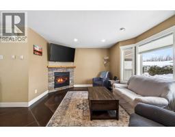 Living room - 660 20 Street Ne Unit# 1, Salmon Arm, BC V1E2K9 Photo 7