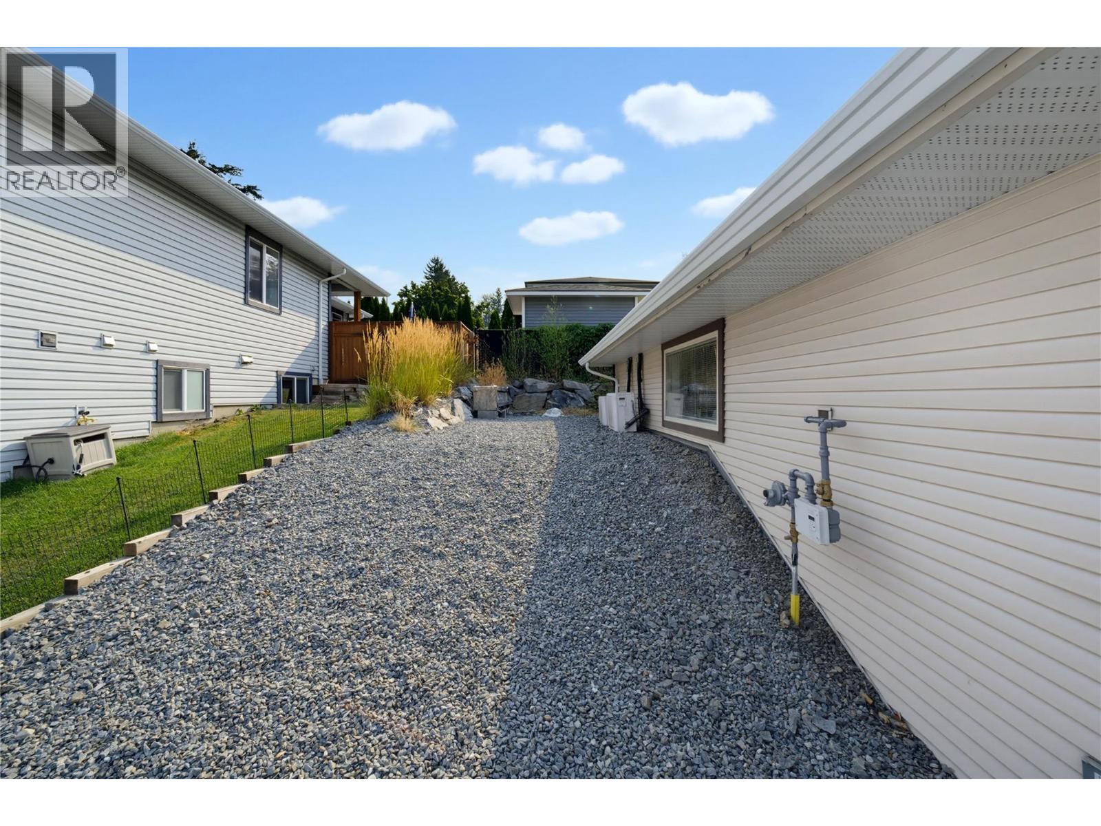 #1 660 20 Street NE - Image 52