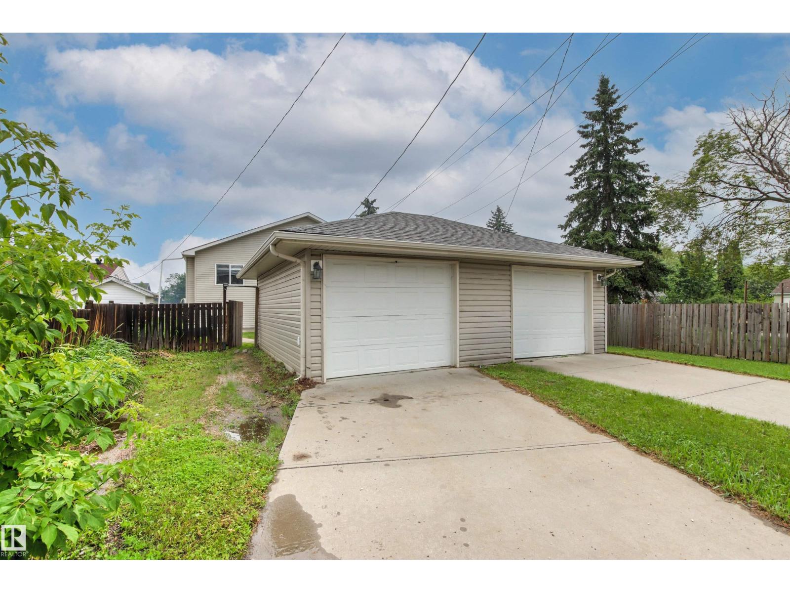 10634 155 Street NW - Photo 44