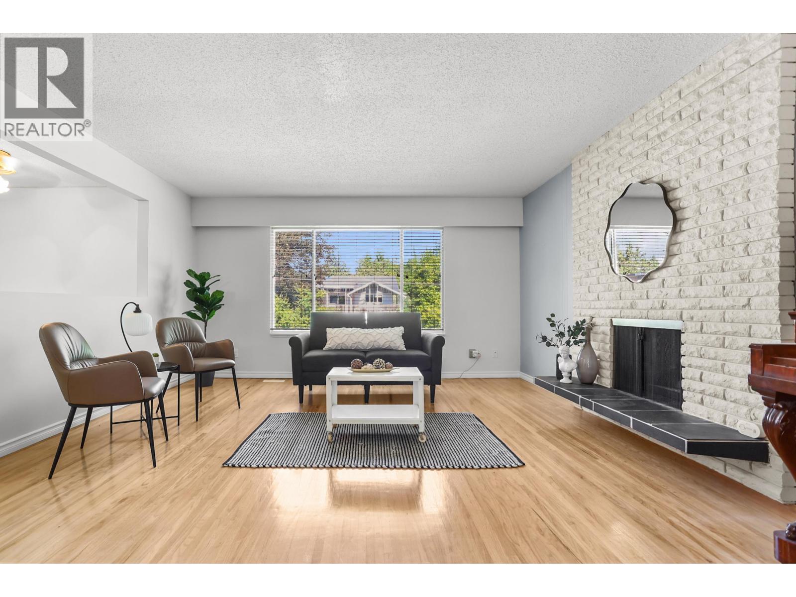 11663 MORRIS STREET, Maple Ridge — photo 2