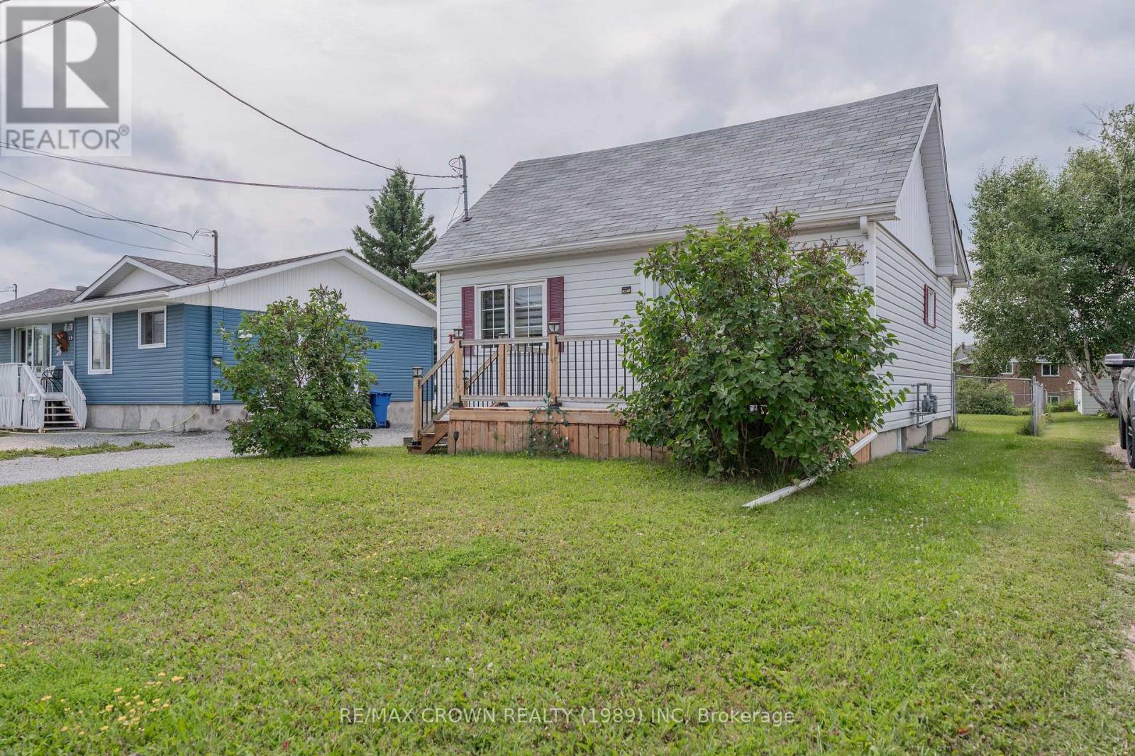 17 MARQUETTE CRESCENT, Kapuskasing — photo 2