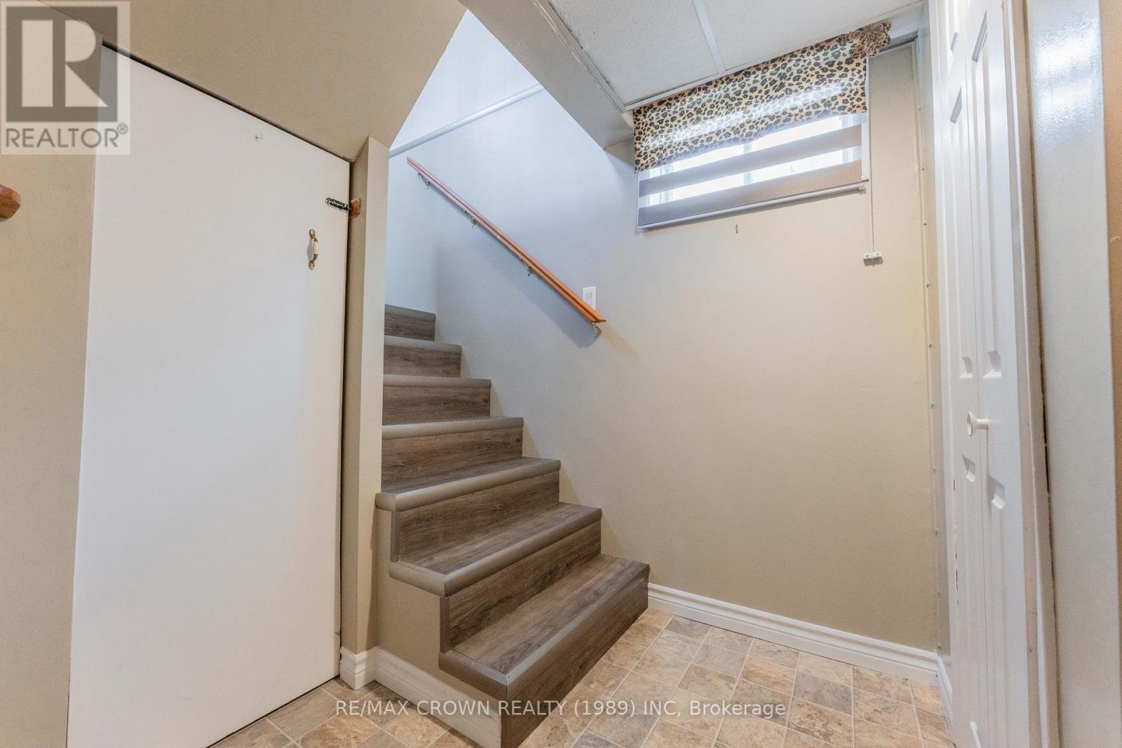 17 MARQUETTE CRESCENT - 21