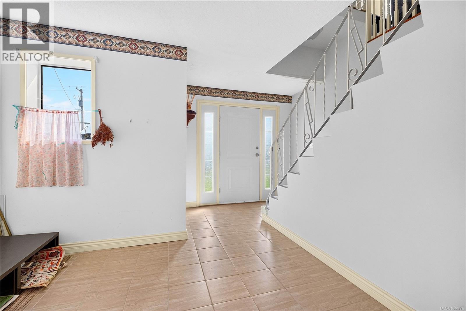 132 Thulin St S - 11
