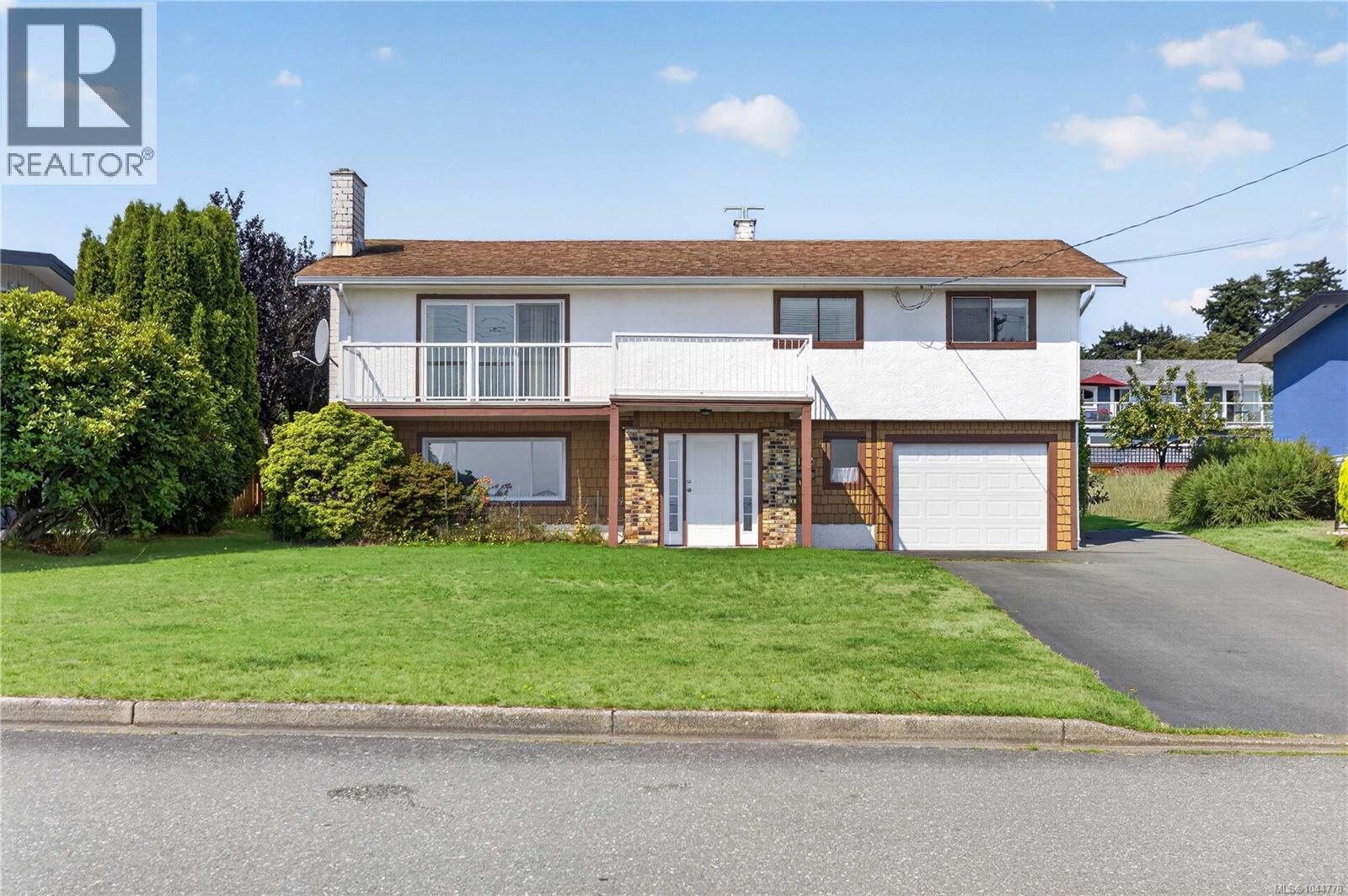 132 Thulin St S - 1