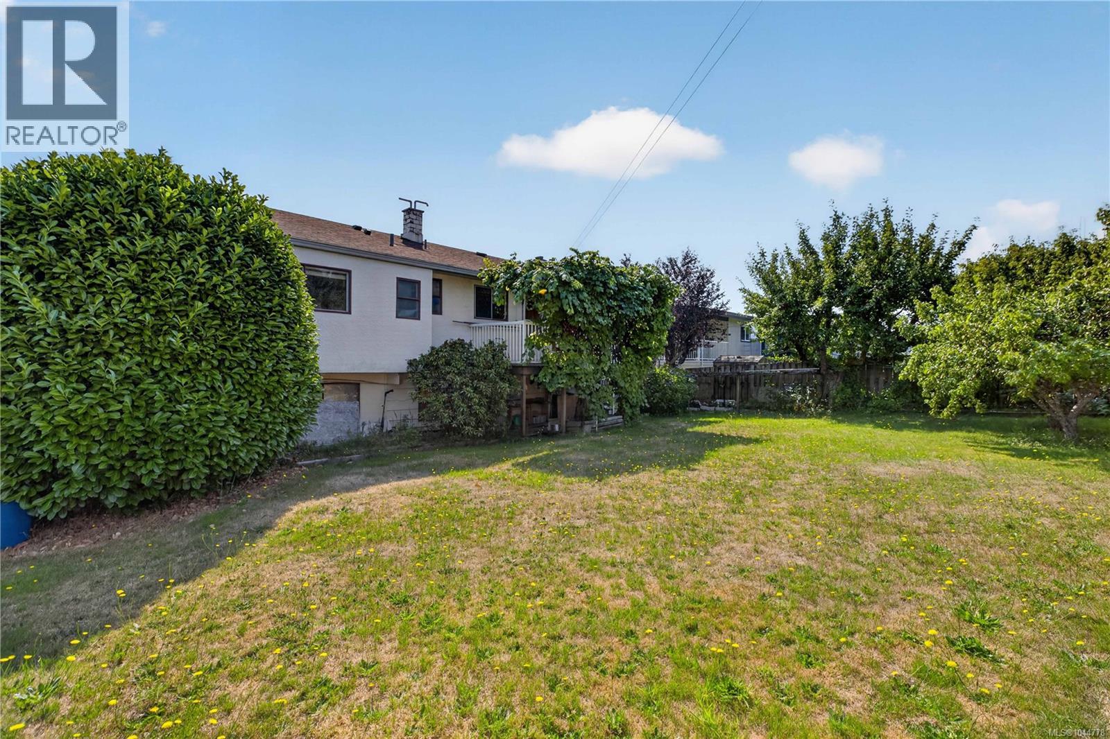132 Thulin St S - 66