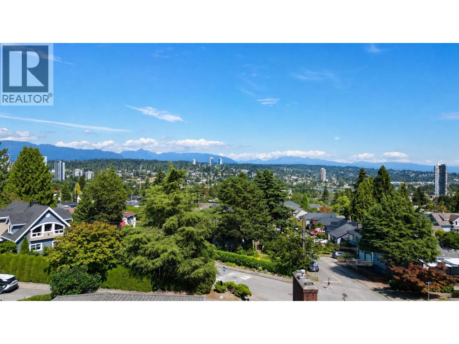 823 BURNABY STREET, New Westminster
