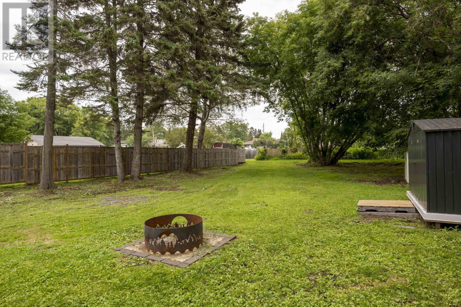 238 Angus ST, Thunder Bay — photo 2