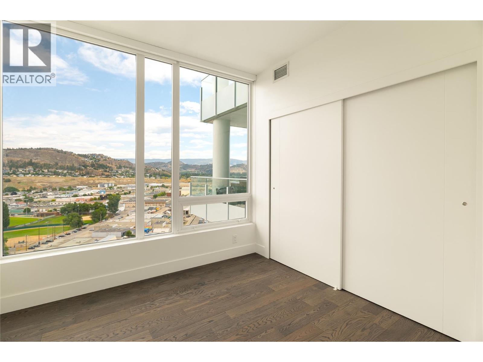 2106 1191 Sunset Drive, Kelowna