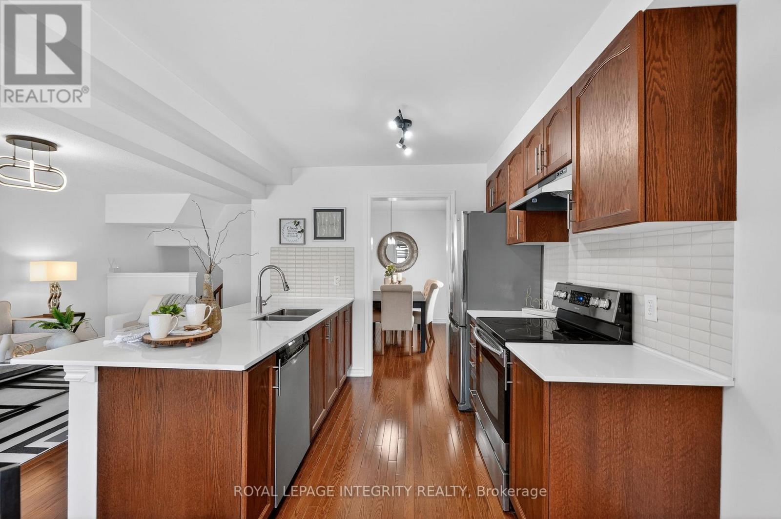 2619 BAYNES SOUND WAY - 21