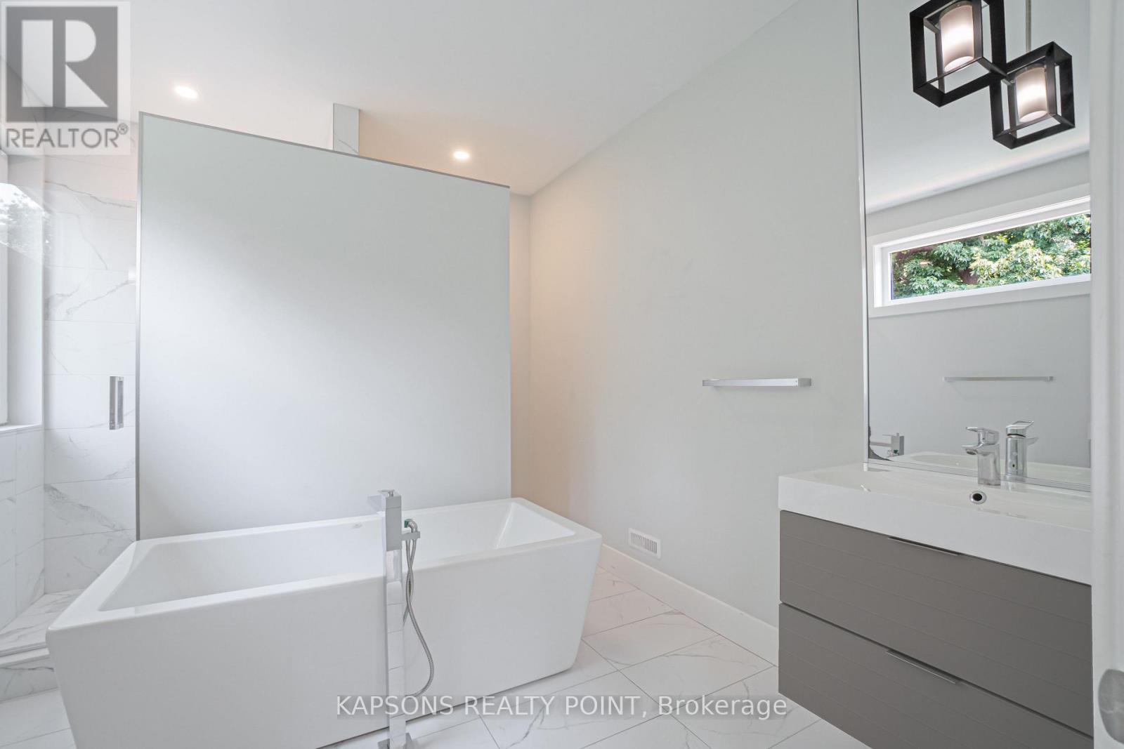 2368 RED THORNE AVENUE - 24