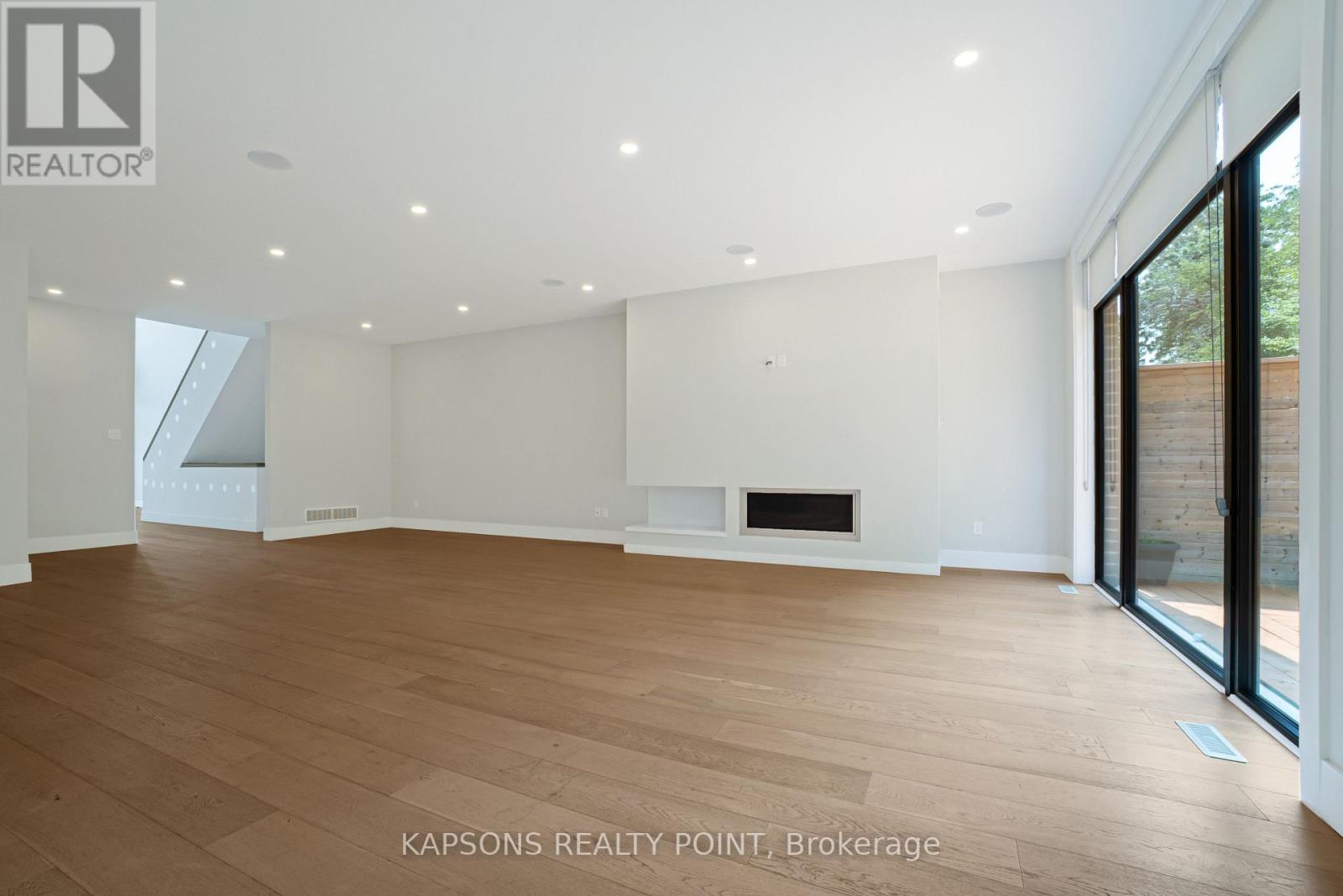 2368 RED THORNE AVENUE - Image 9