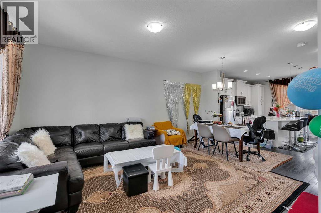 552 Redstone Drive NE, Calgary — photo 2