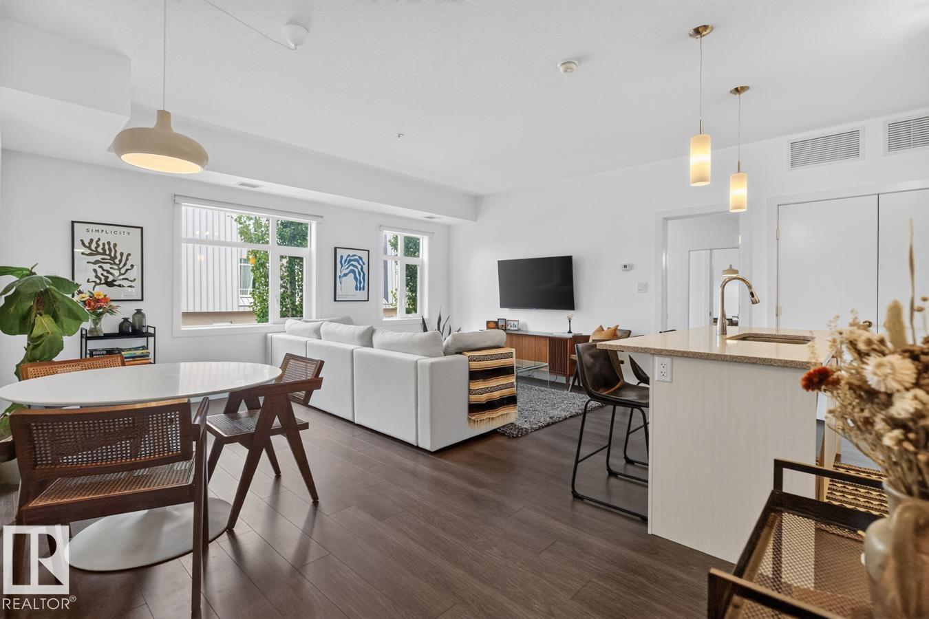 #206 8525 91 ST NW - 1