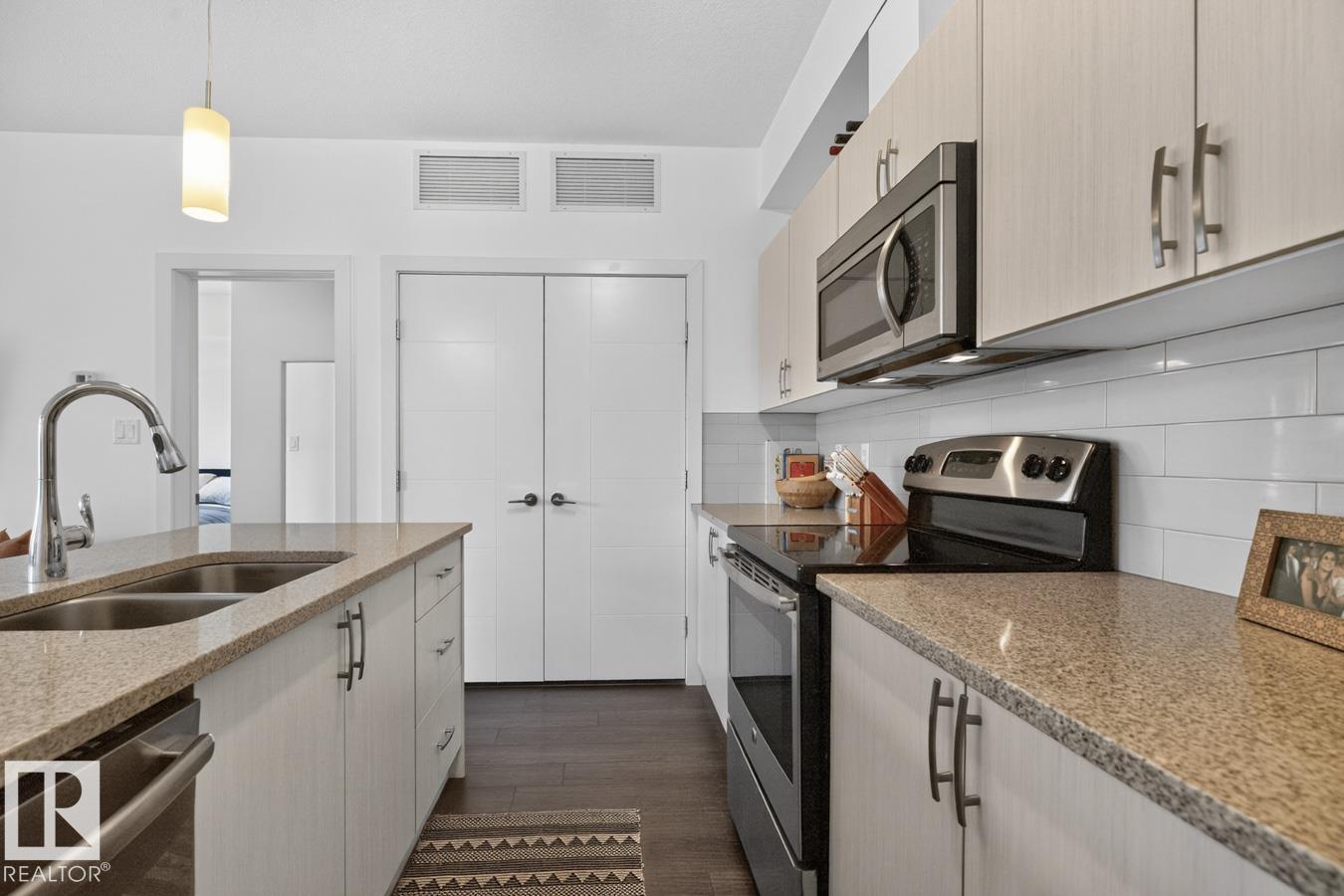 #206 8525 91 ST NW - 12
