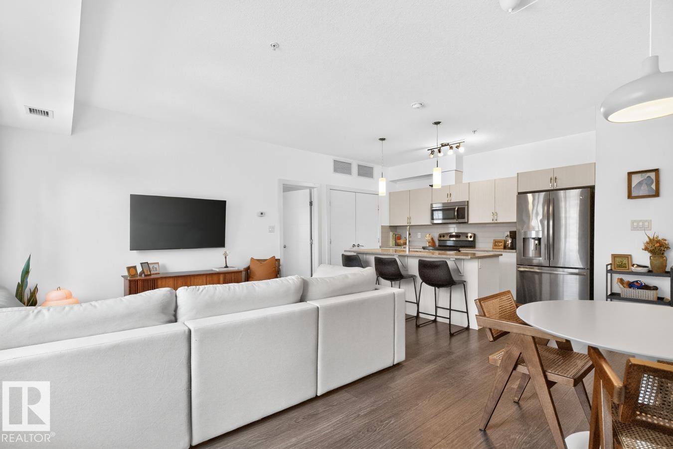 #206 8525 91 ST NW - 16