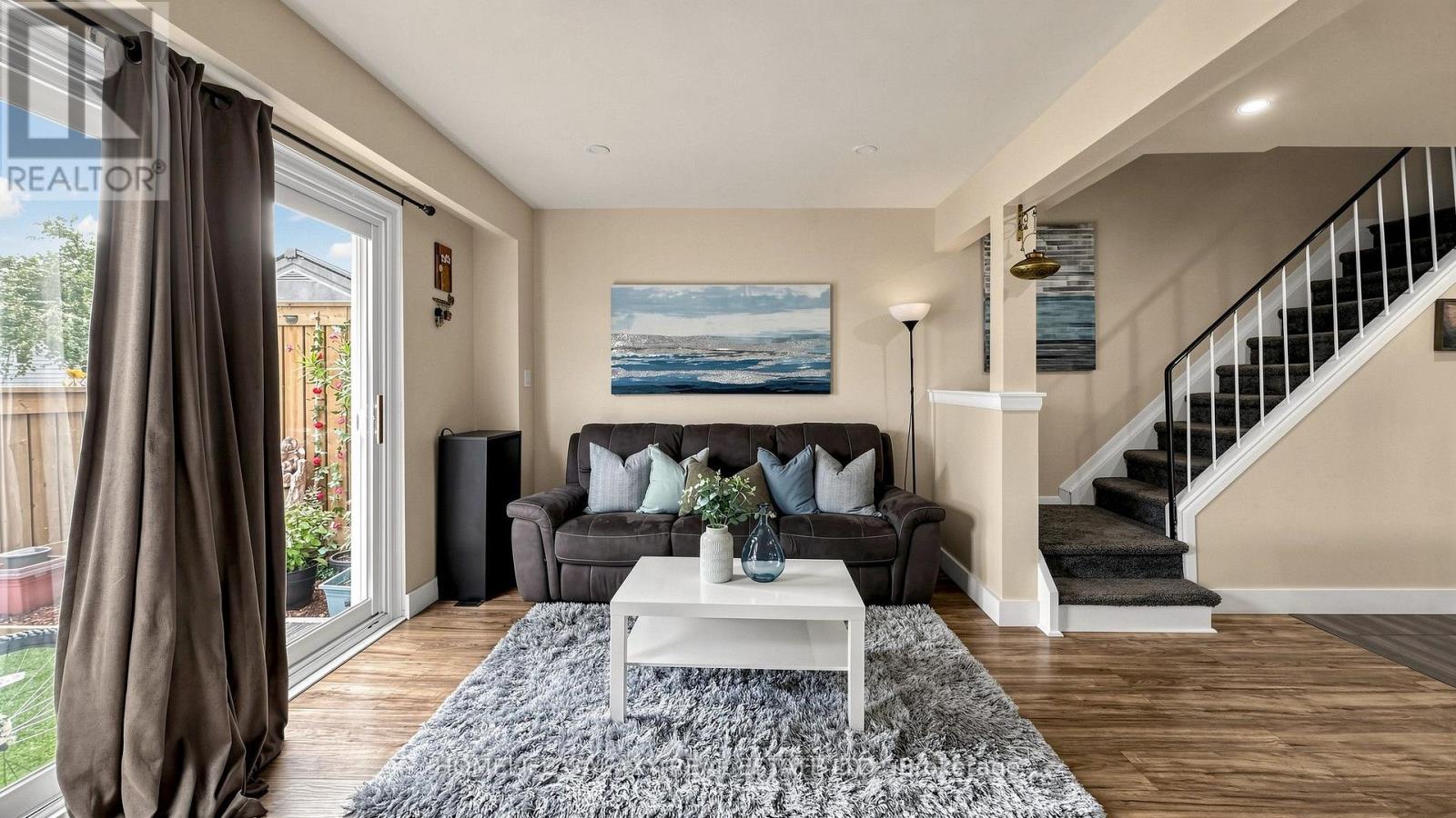 #16 925 BAYLY STREET - 14