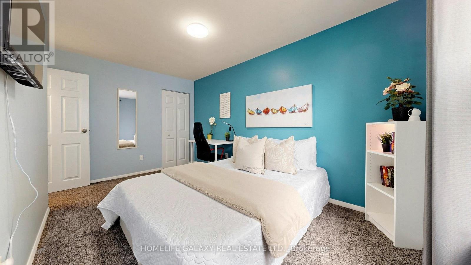 #16 925 BAYLY STREET - 28
