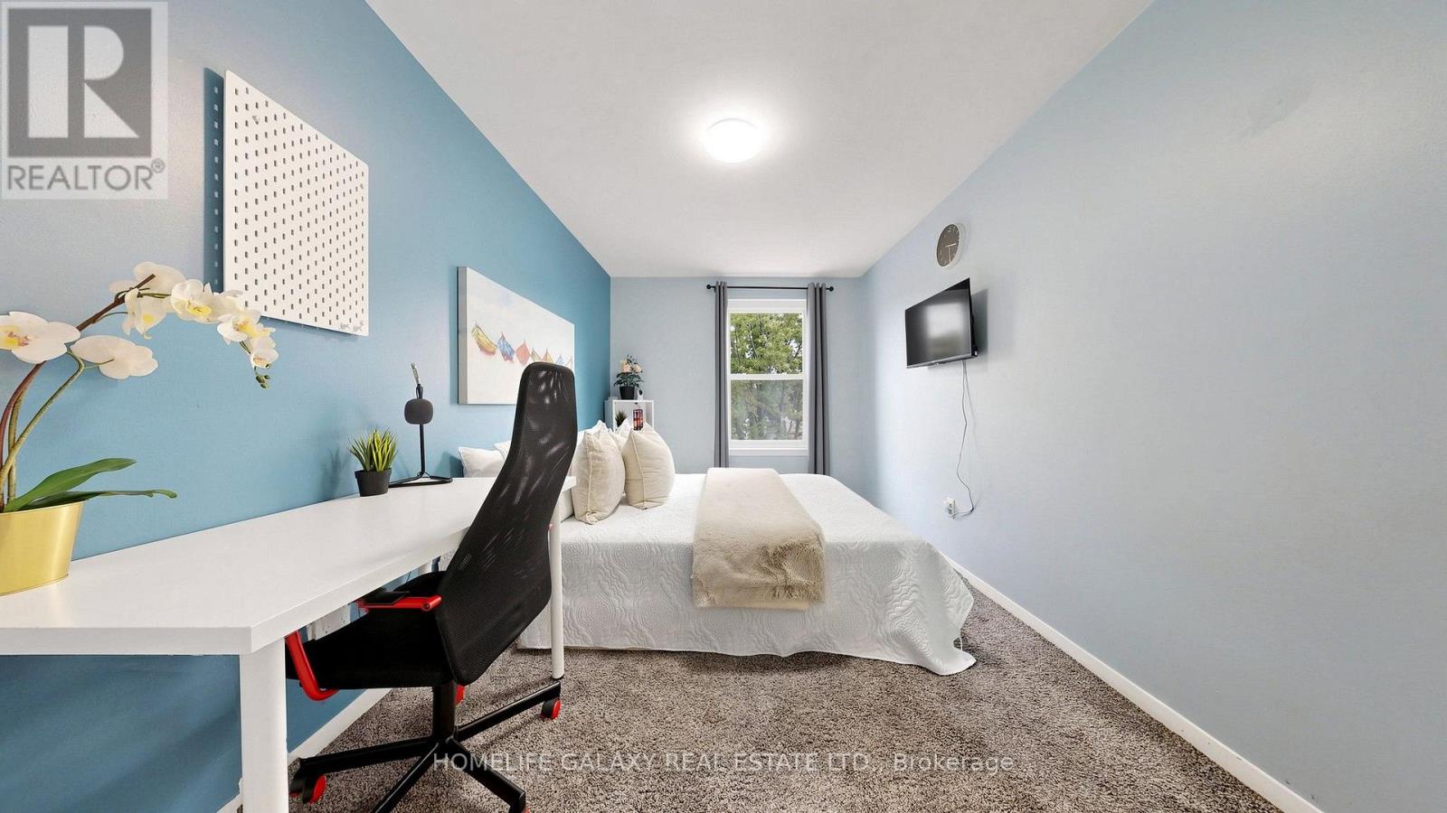 #16 925 BAYLY STREET - 29