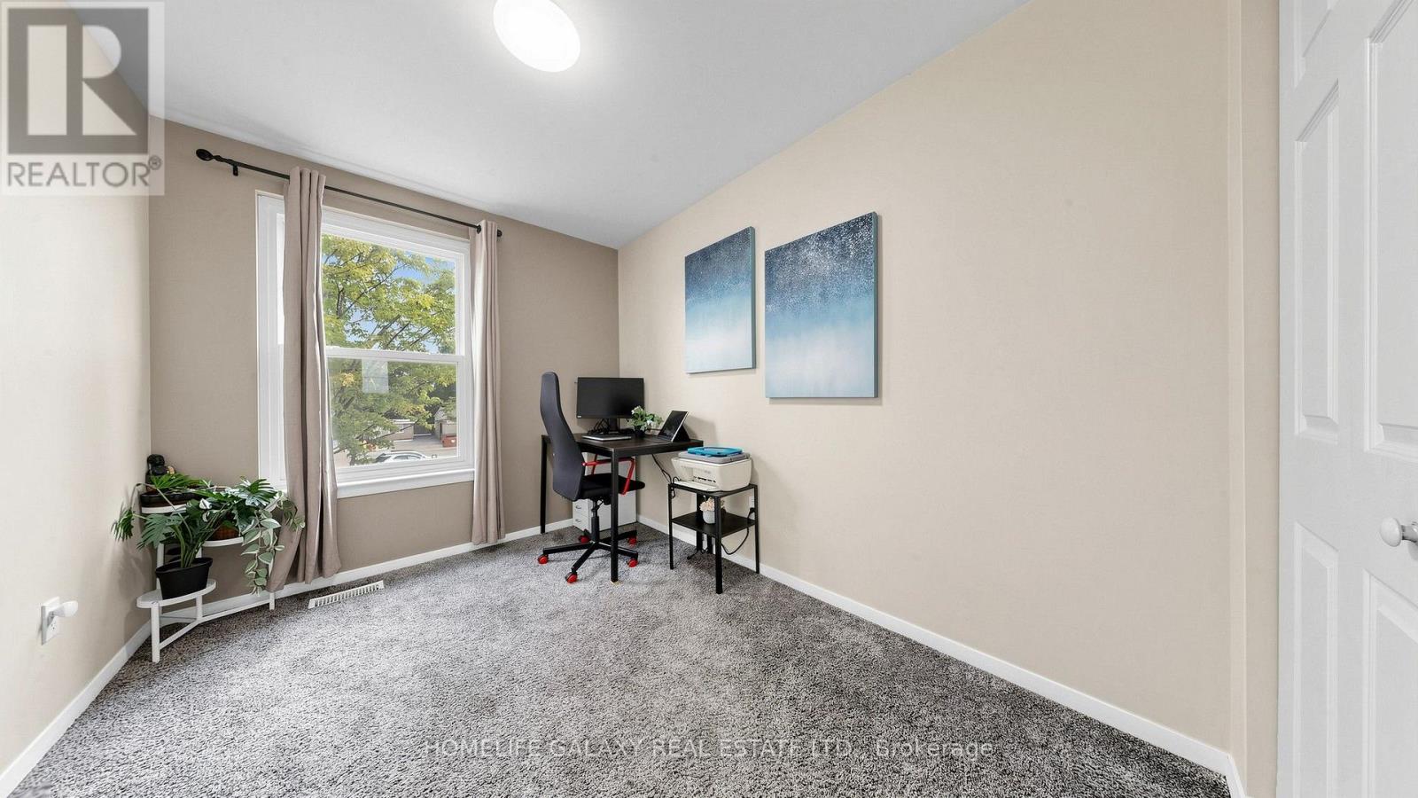 #16 925 BAYLY STREET - 30