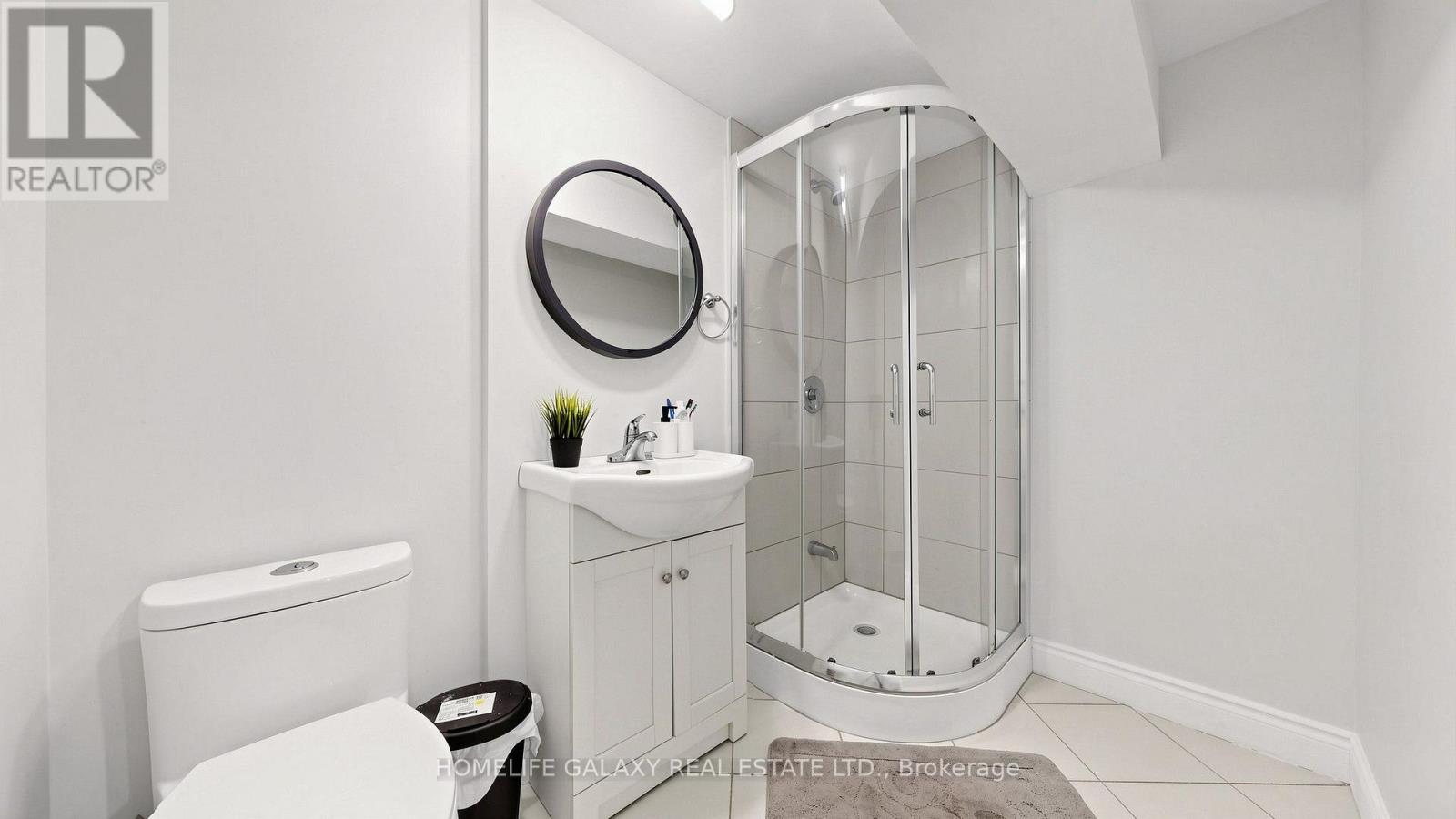 #16 925 BAYLY STREET - 38