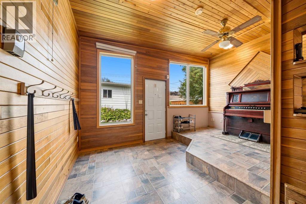 10407 2 Street SE - Image 19