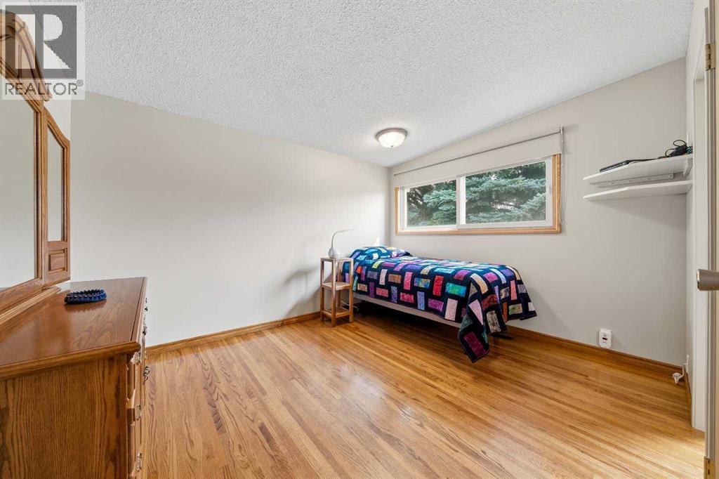 10407 2 Street SE - Image 11