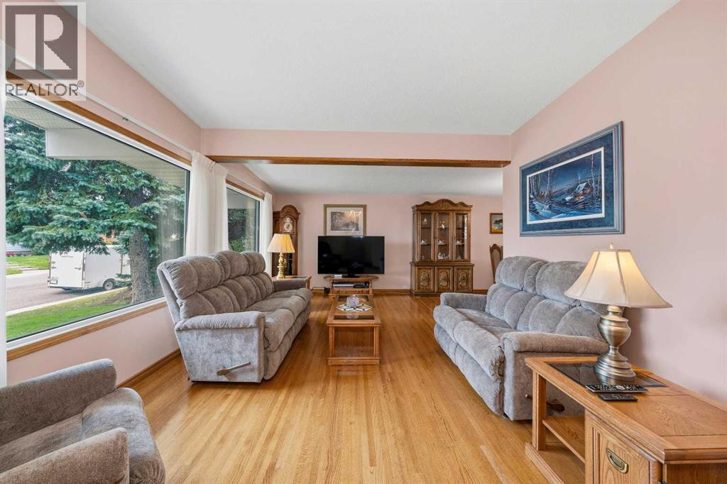 10407 2 Street SE, Willow Park, Calgary photo 4