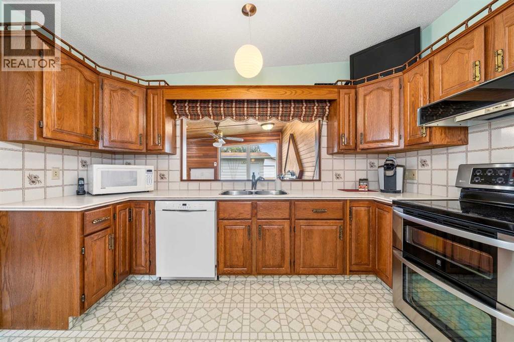 10407 2 Street SE - Image 10