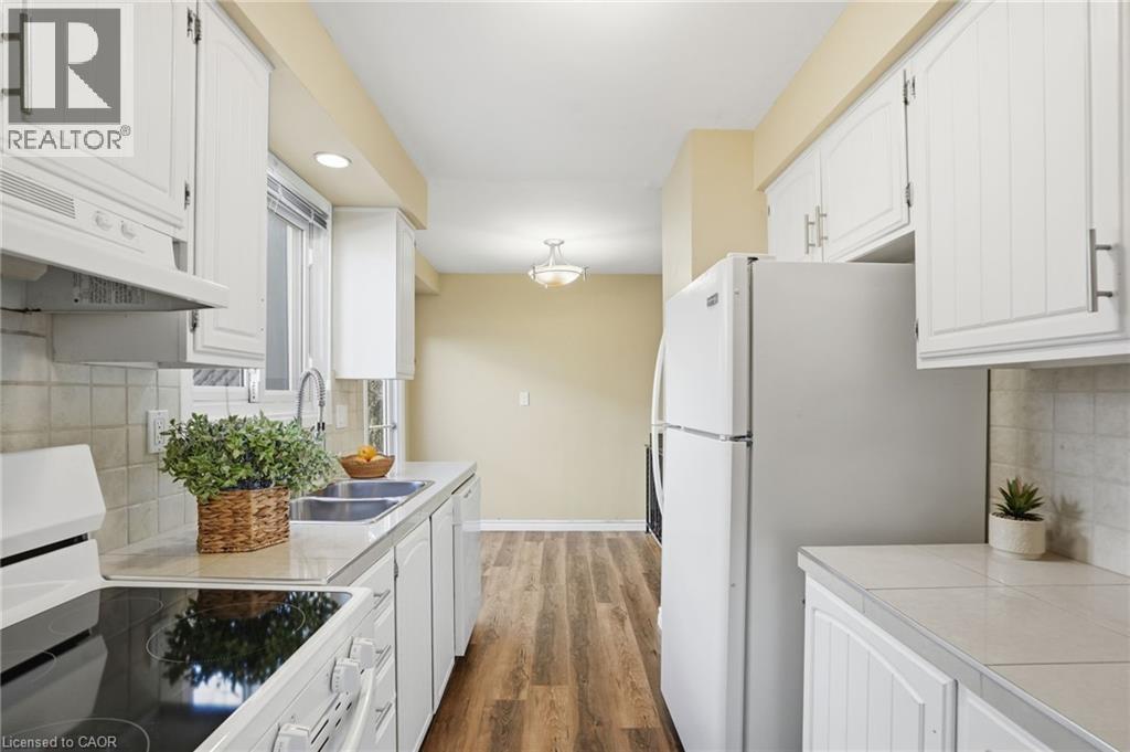 94 WENDOVER Drive - 14