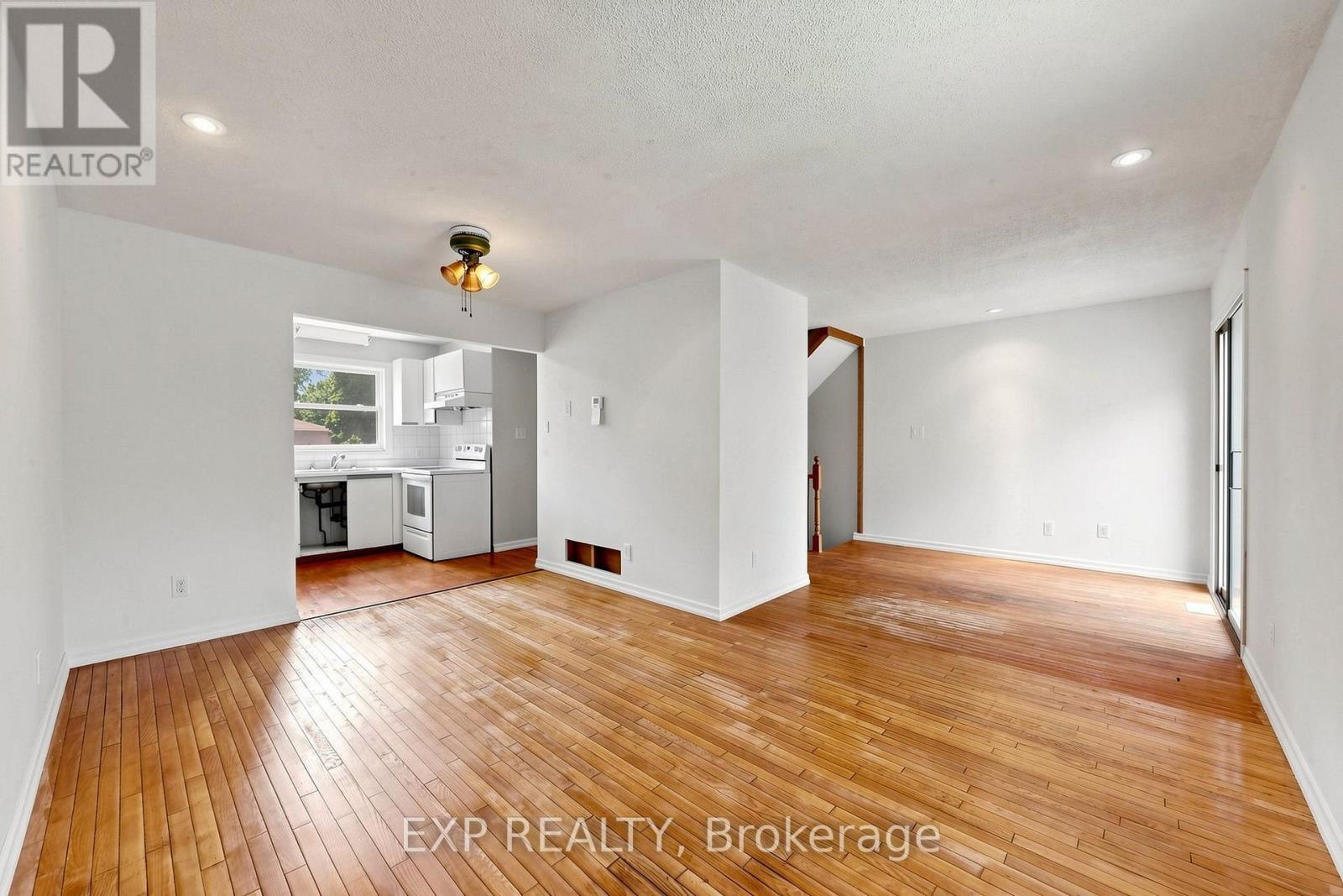 146 BESSBOROUGH DRIVE - 8