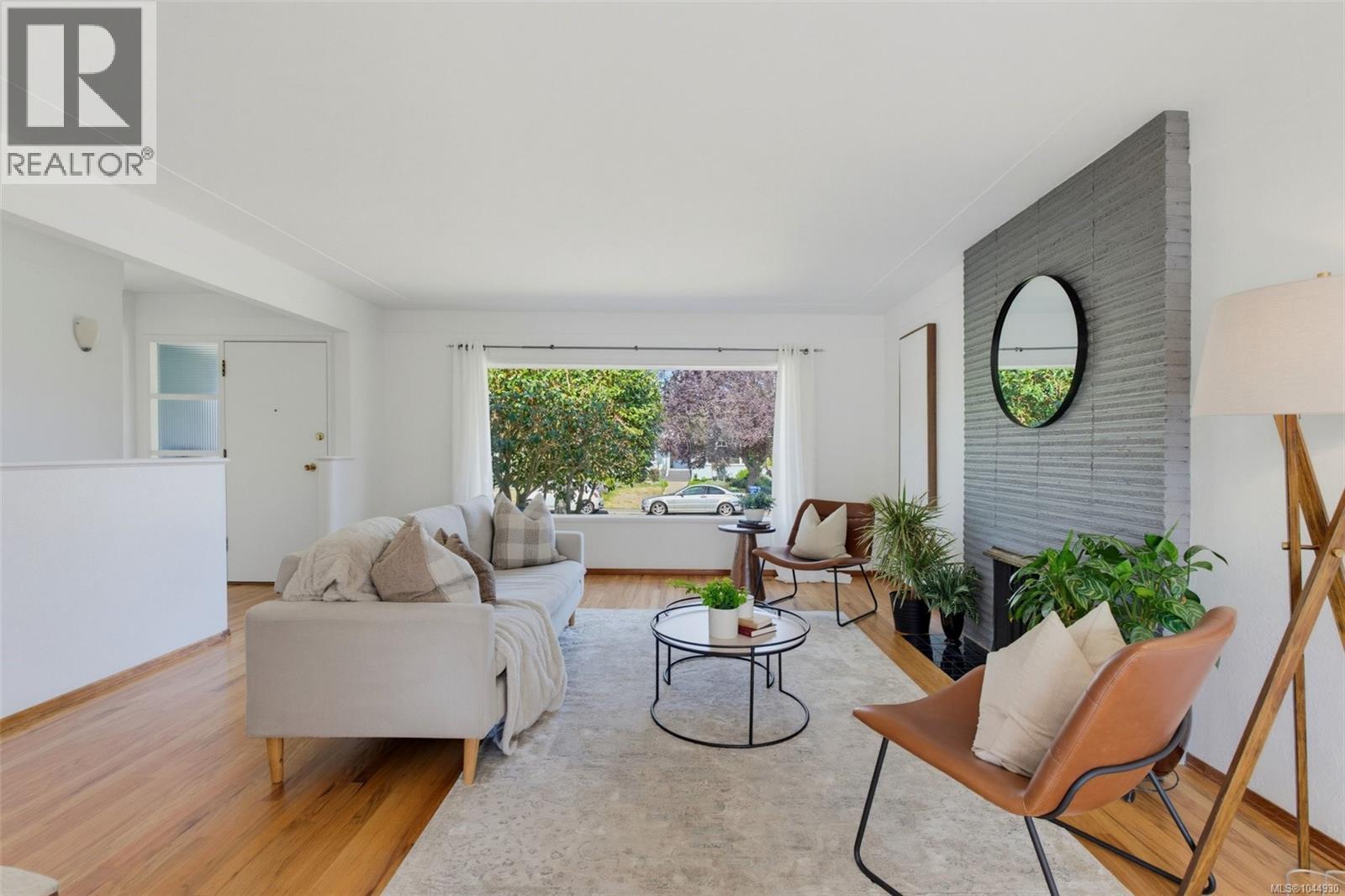  2667 Dunlevy Street, Oak Bay