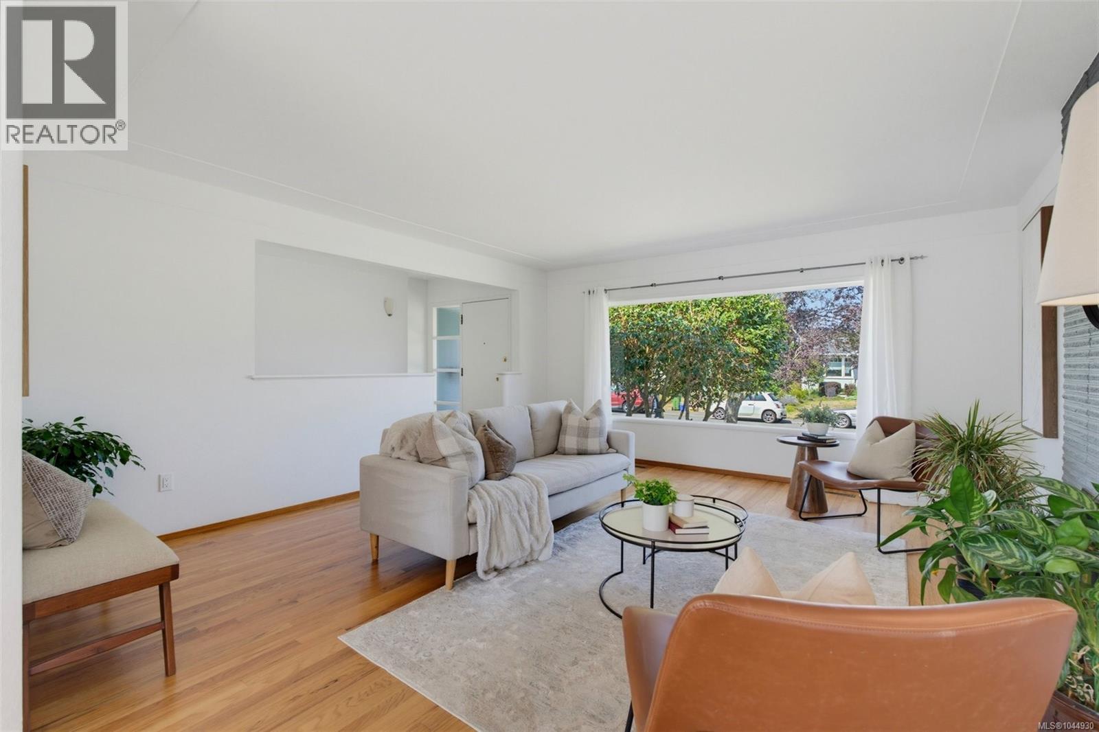 2667 Dunlevy Street, Oak Bay