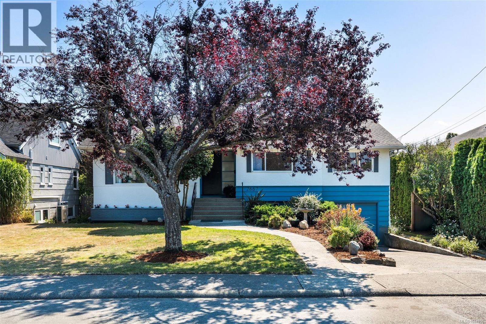  2667 Dunlevy Street, Oak Bay
