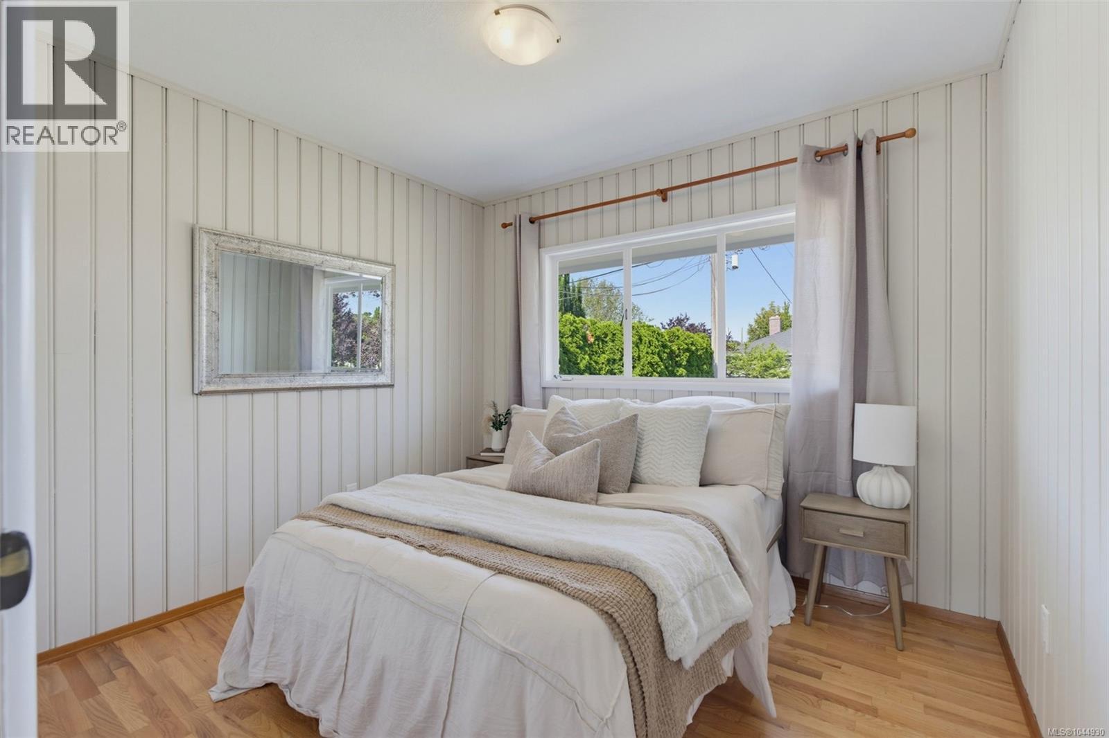 2667 Dunlevy St - 24