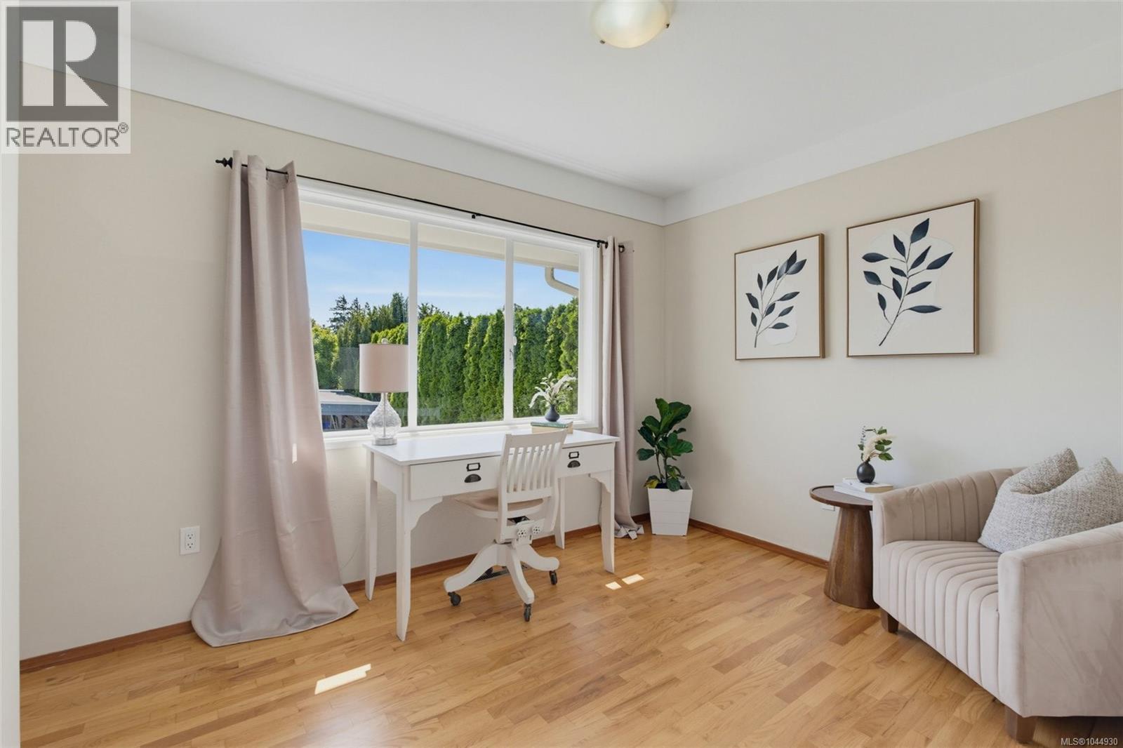  2667 Dunlevy Street, Oak Bay