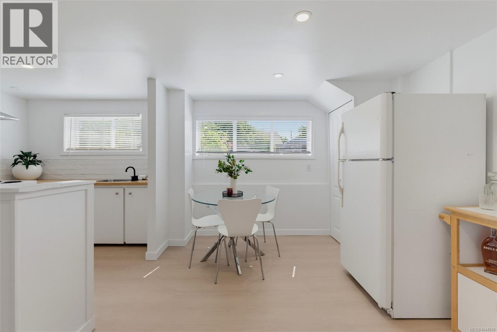  2667 Dunlevy Street, Oak Bay