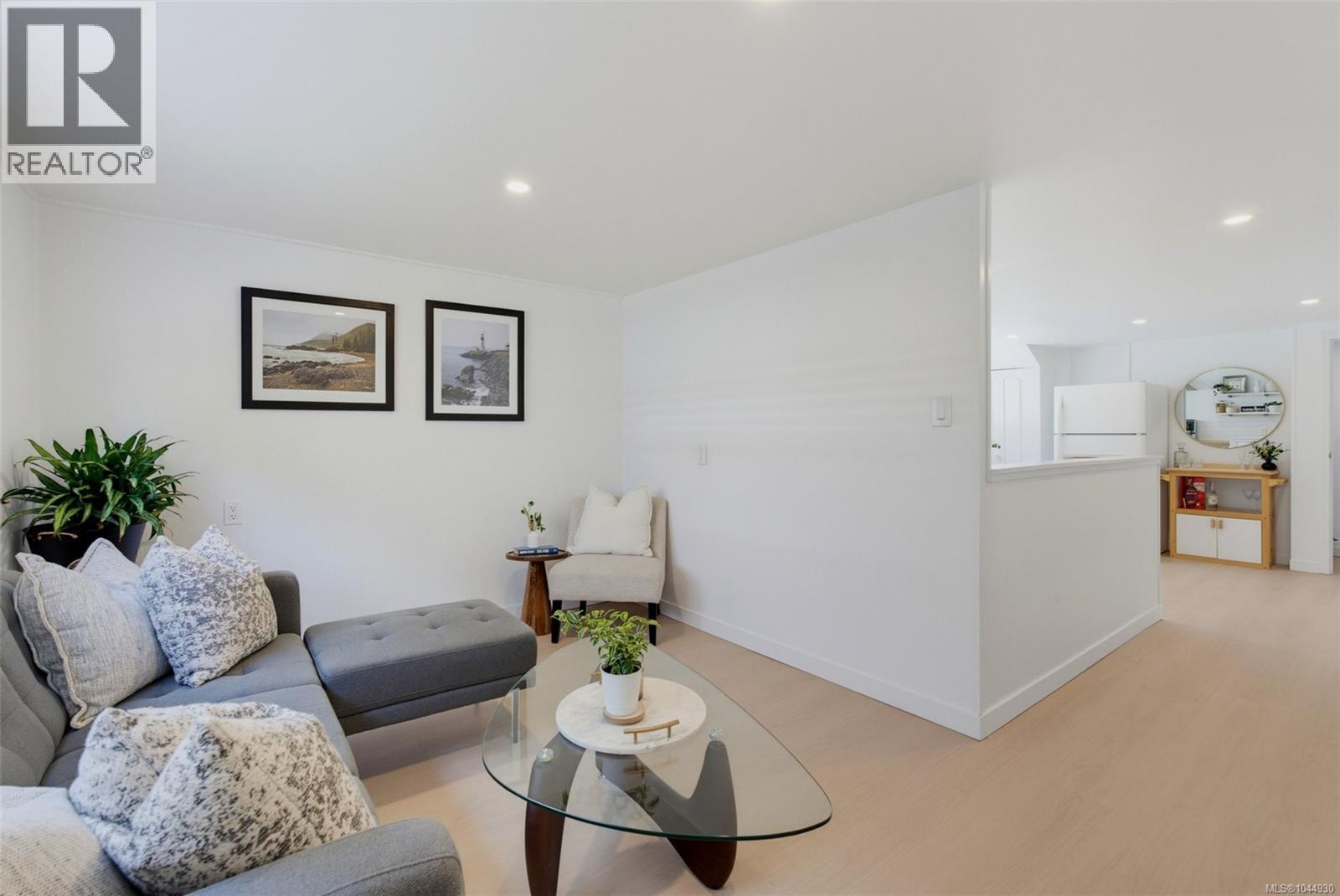  2667 Dunlevy Street, Oak Bay