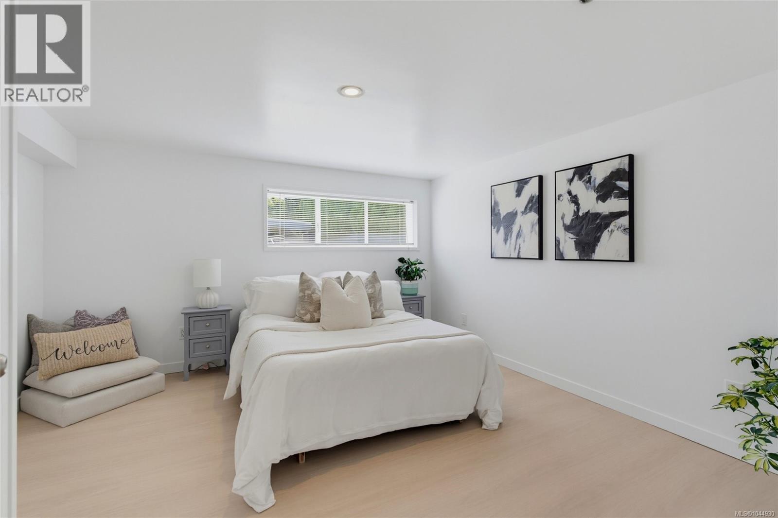  2667 Dunlevy Street, Oak Bay