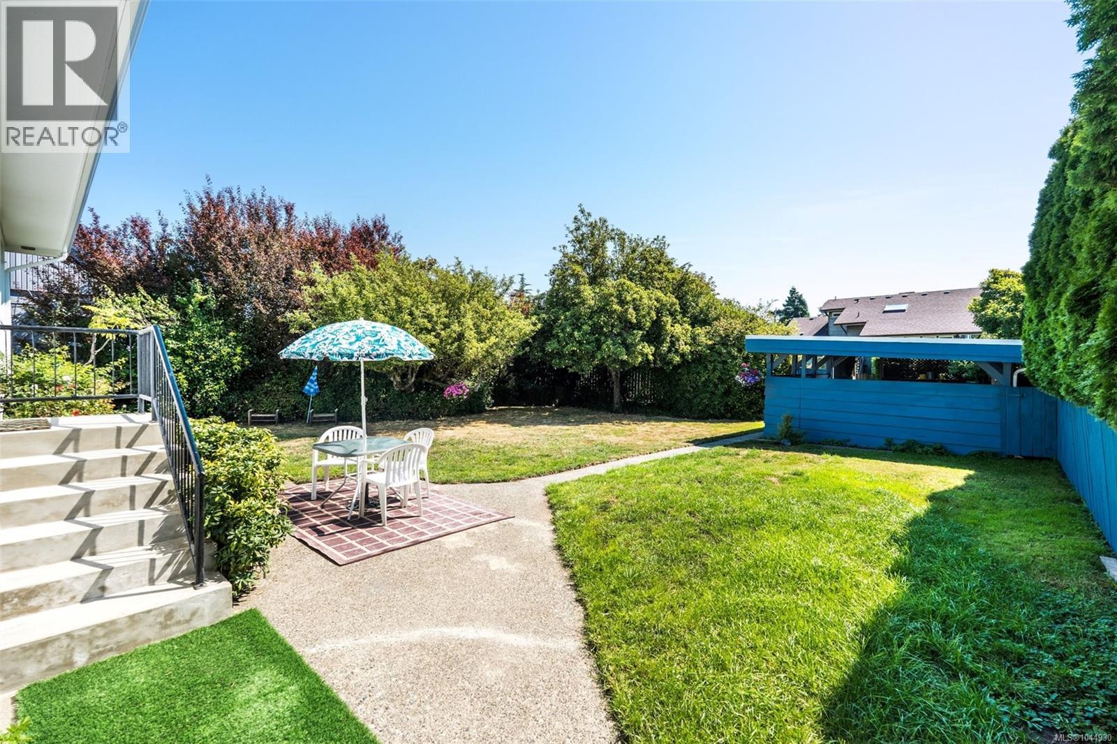  2667 Dunlevy Street, Oak Bay
