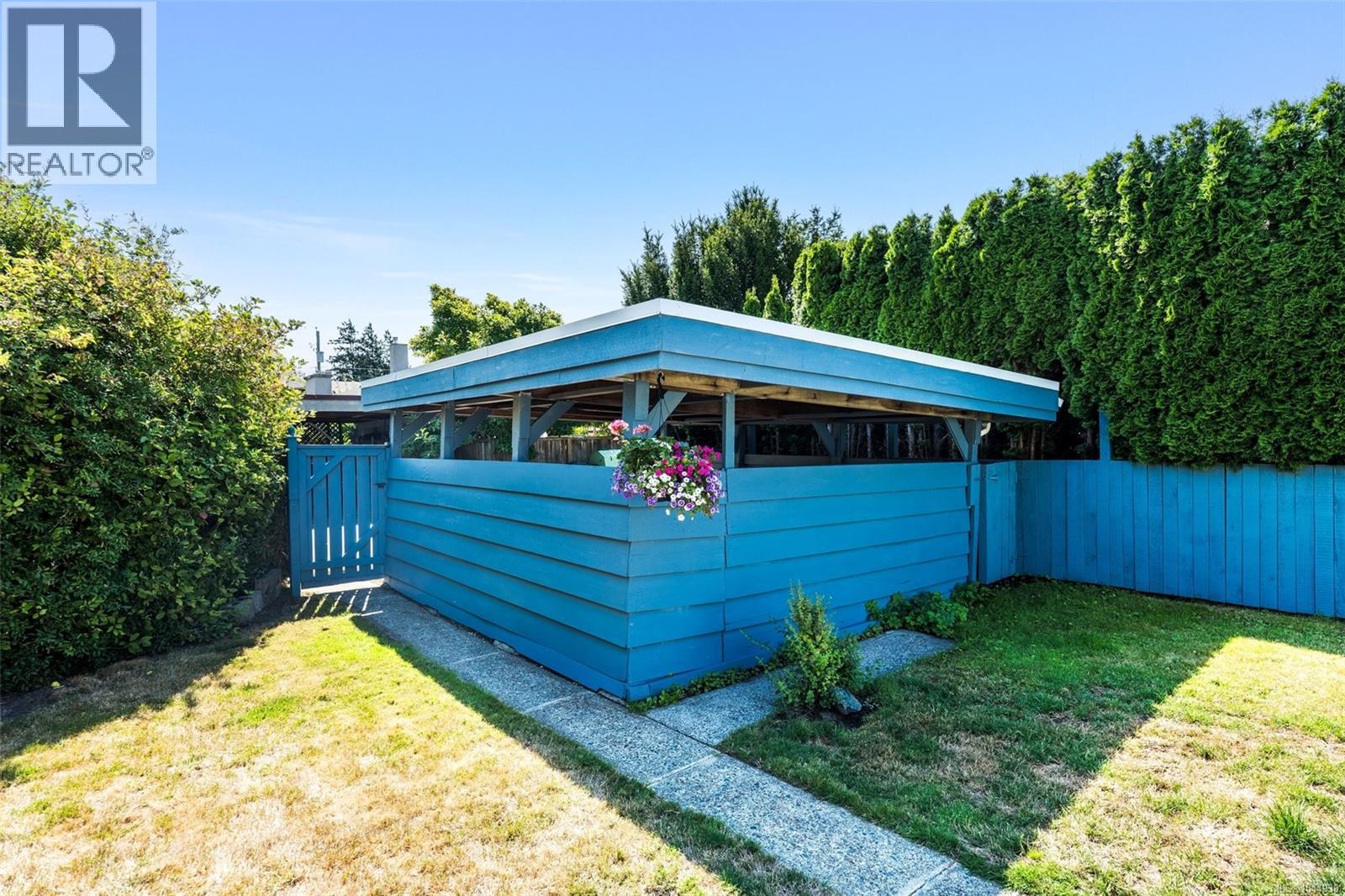  2667 Dunlevy Street, Oak Bay