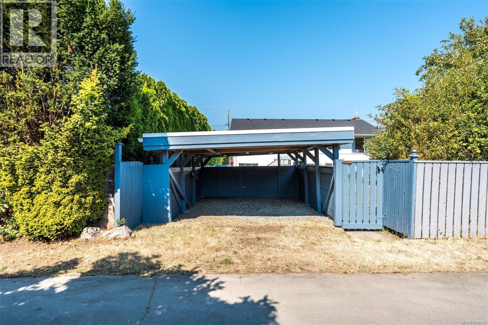  2667 Dunlevy Street, Oak Bay