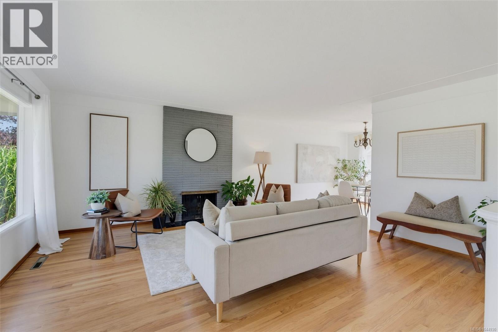  2667 Dunlevy Street, Oak Bay