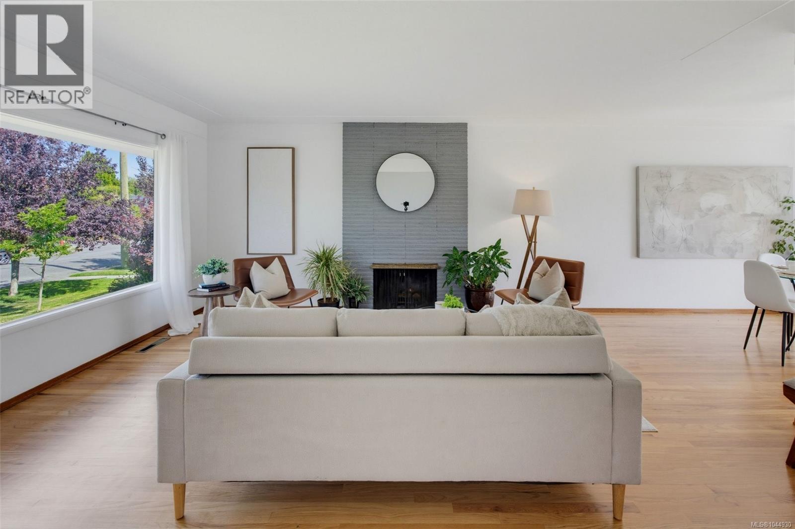  2667 Dunlevy Street, Oak Bay