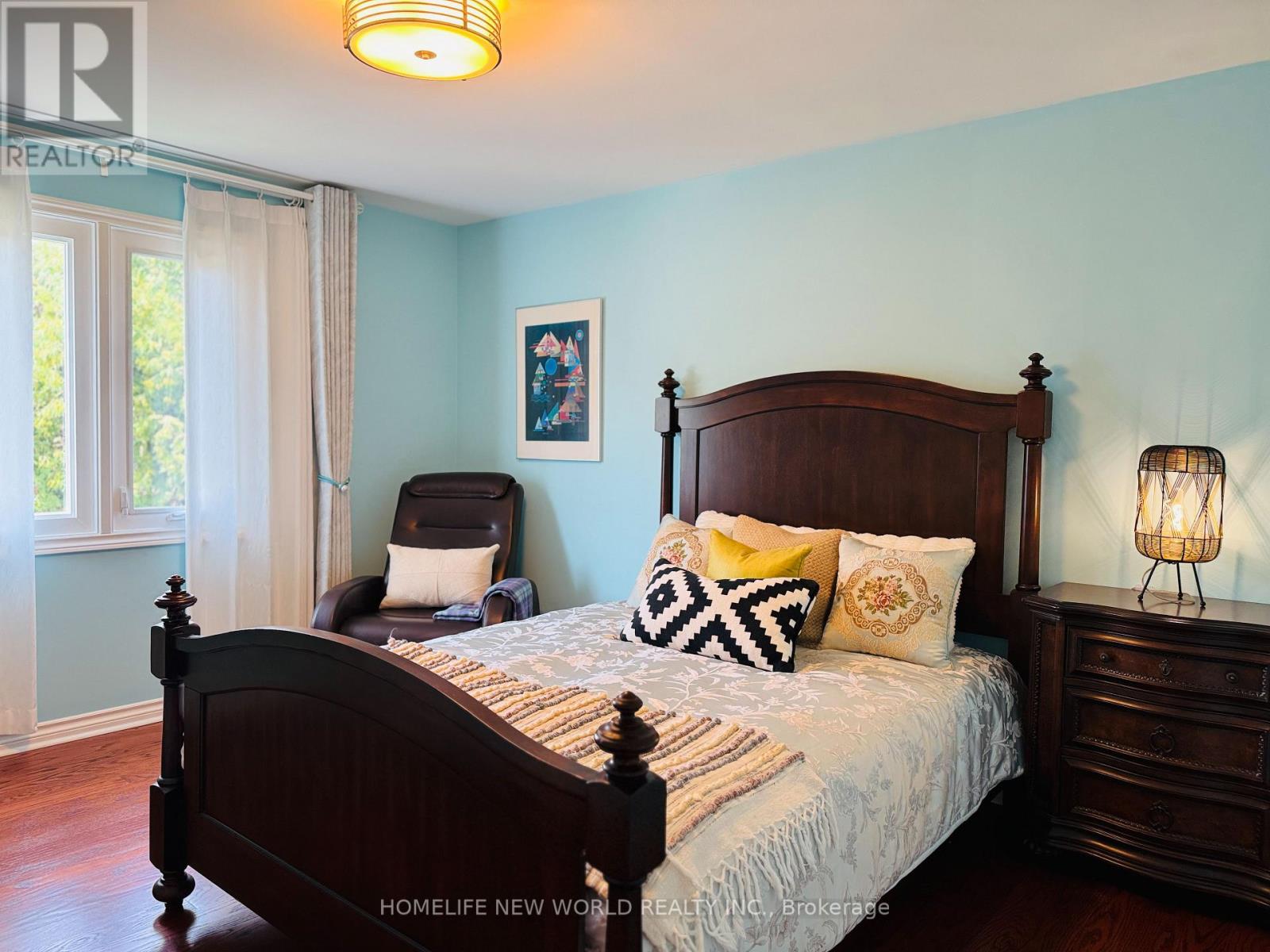 594 WOBURN AVENUE S - 21