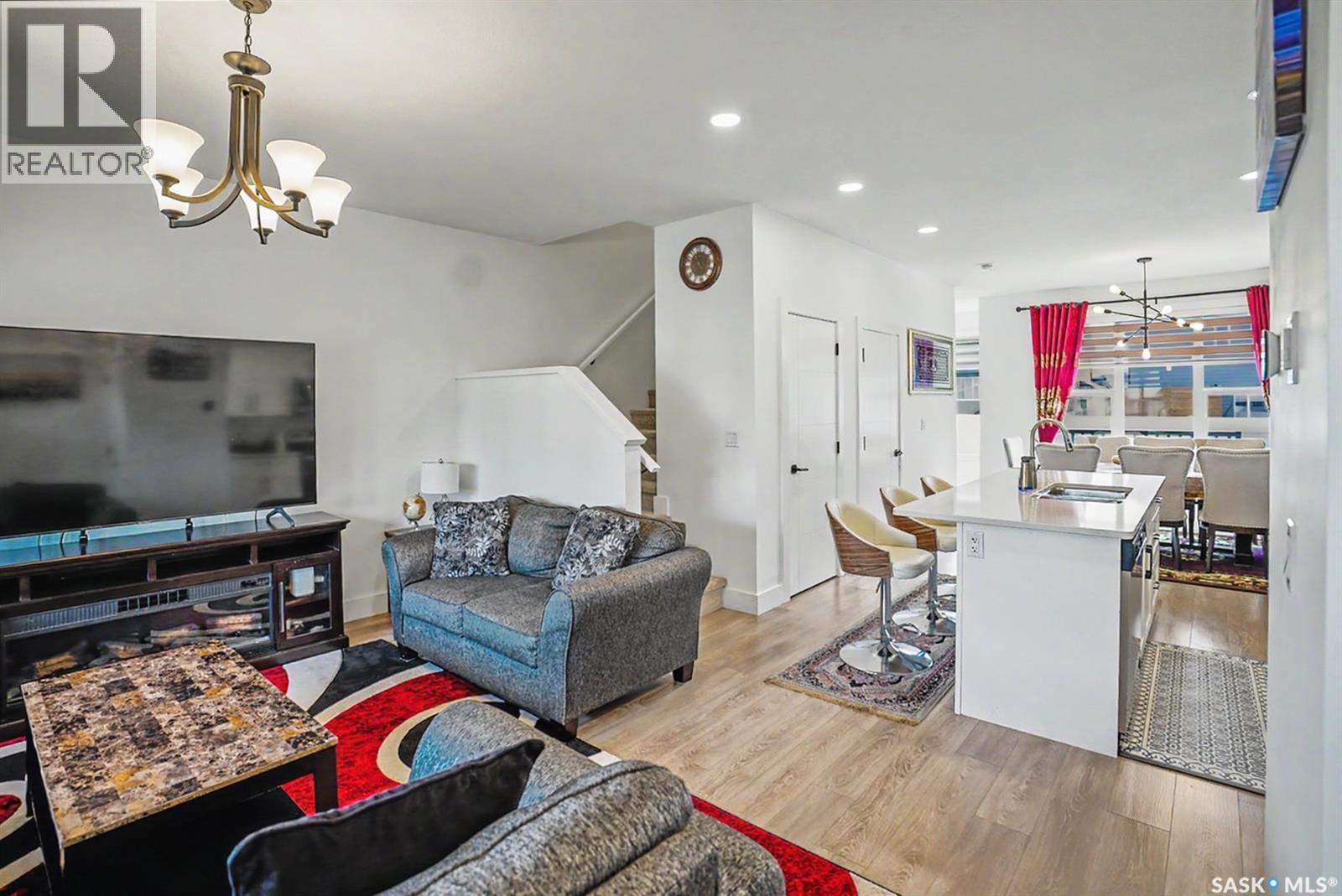 138 Rosewood BOULEVARD E - 20