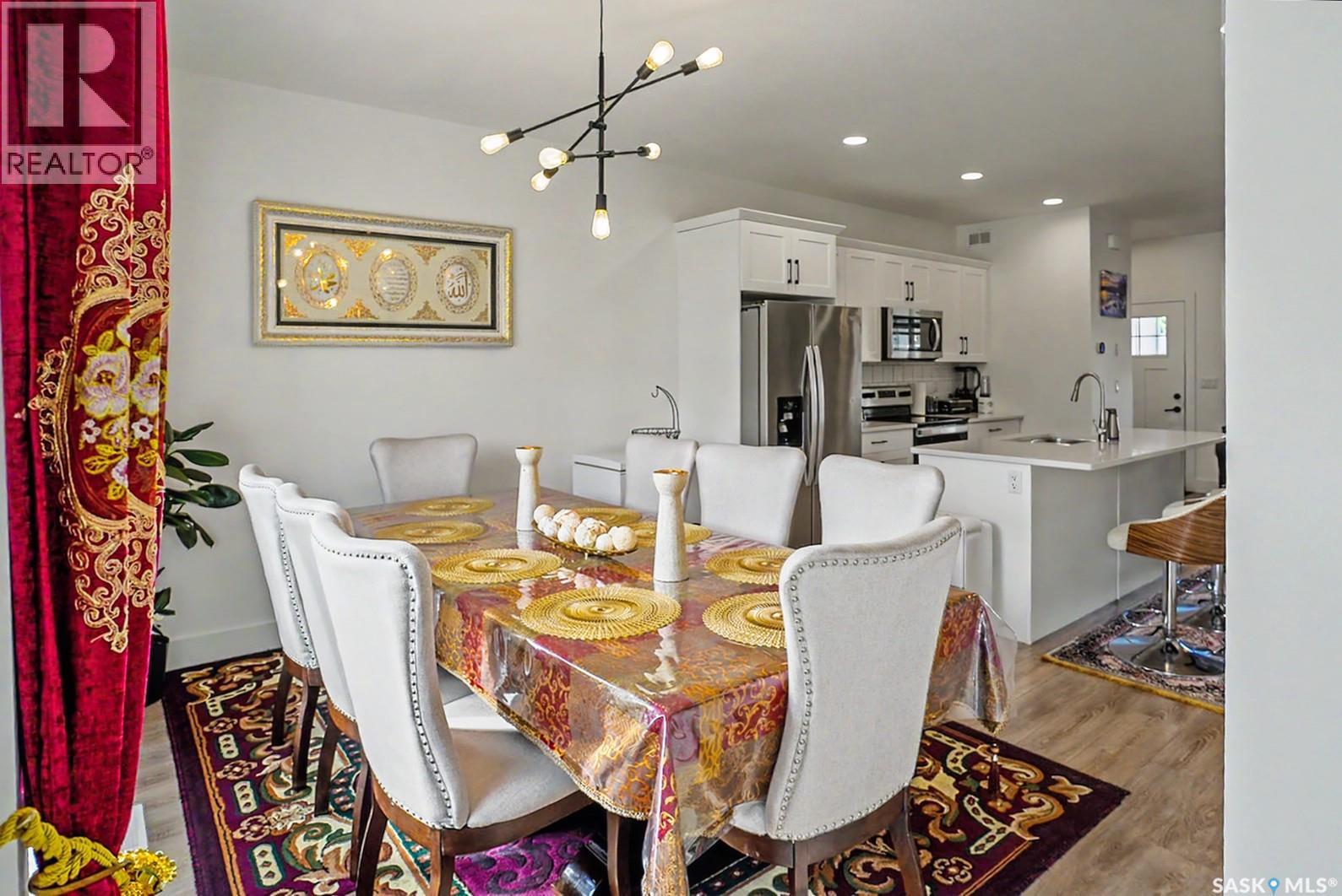 138 Rosewood BOULEVARD E - 25