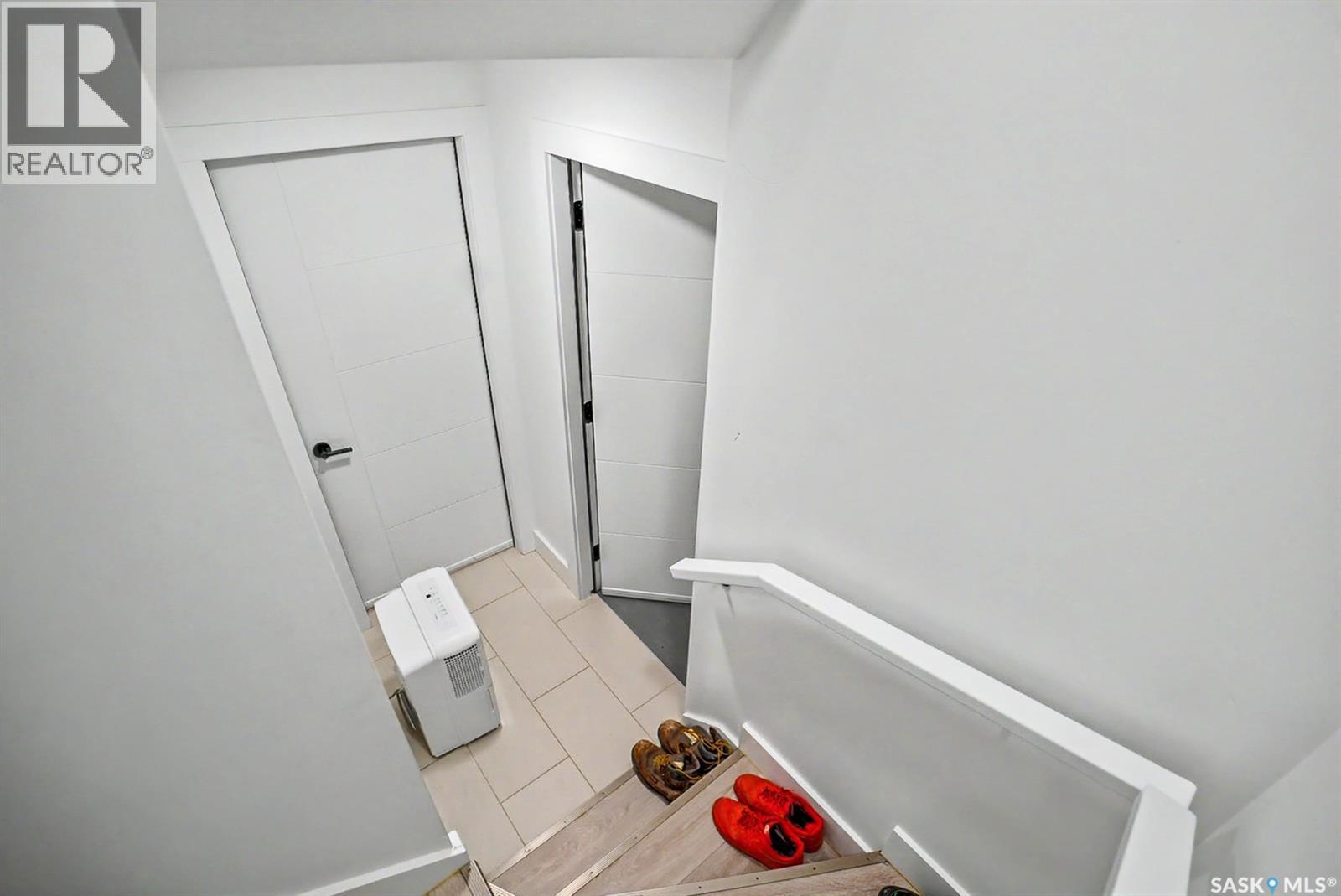 138 Rosewood BOULEVARD E - Image 47